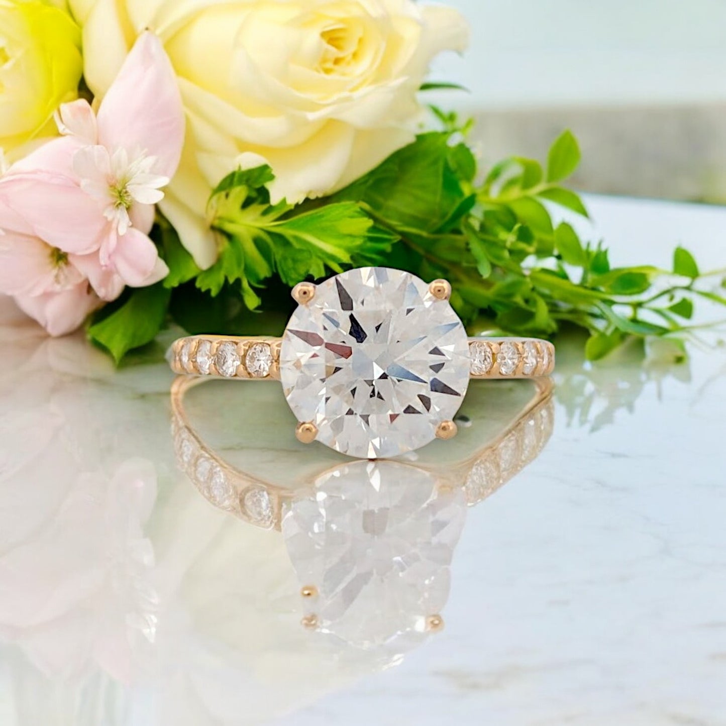 14k yellow gold engagement ring with 3.06 ctw round lab diamond center, hidden halo, IGI VS1 E