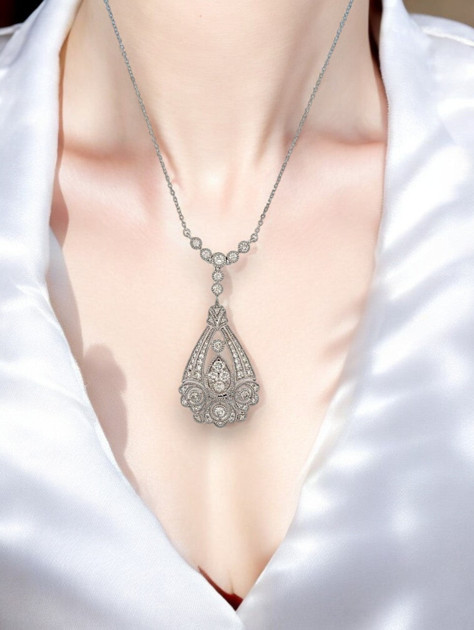 Fiora | 10k White Gold | Natural Diamond | Necklace