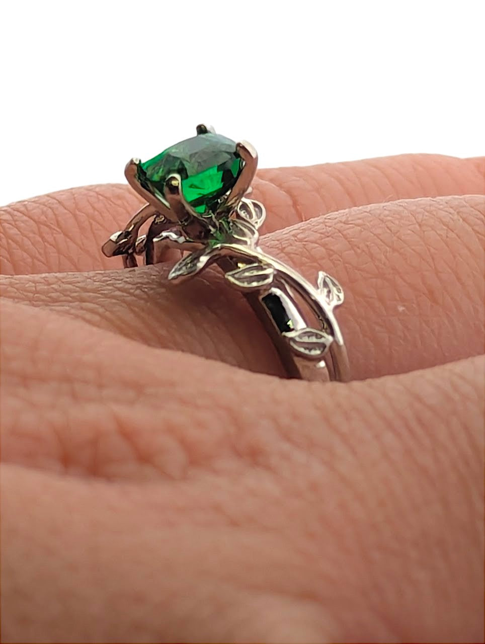 Selene | 14K White Gold Chrome Diopside Ring, 0.50 CT Green Gemstone, Vine Band Design, Nature-Inspired Jewelry, Fine Gold Ring, Size 6.75