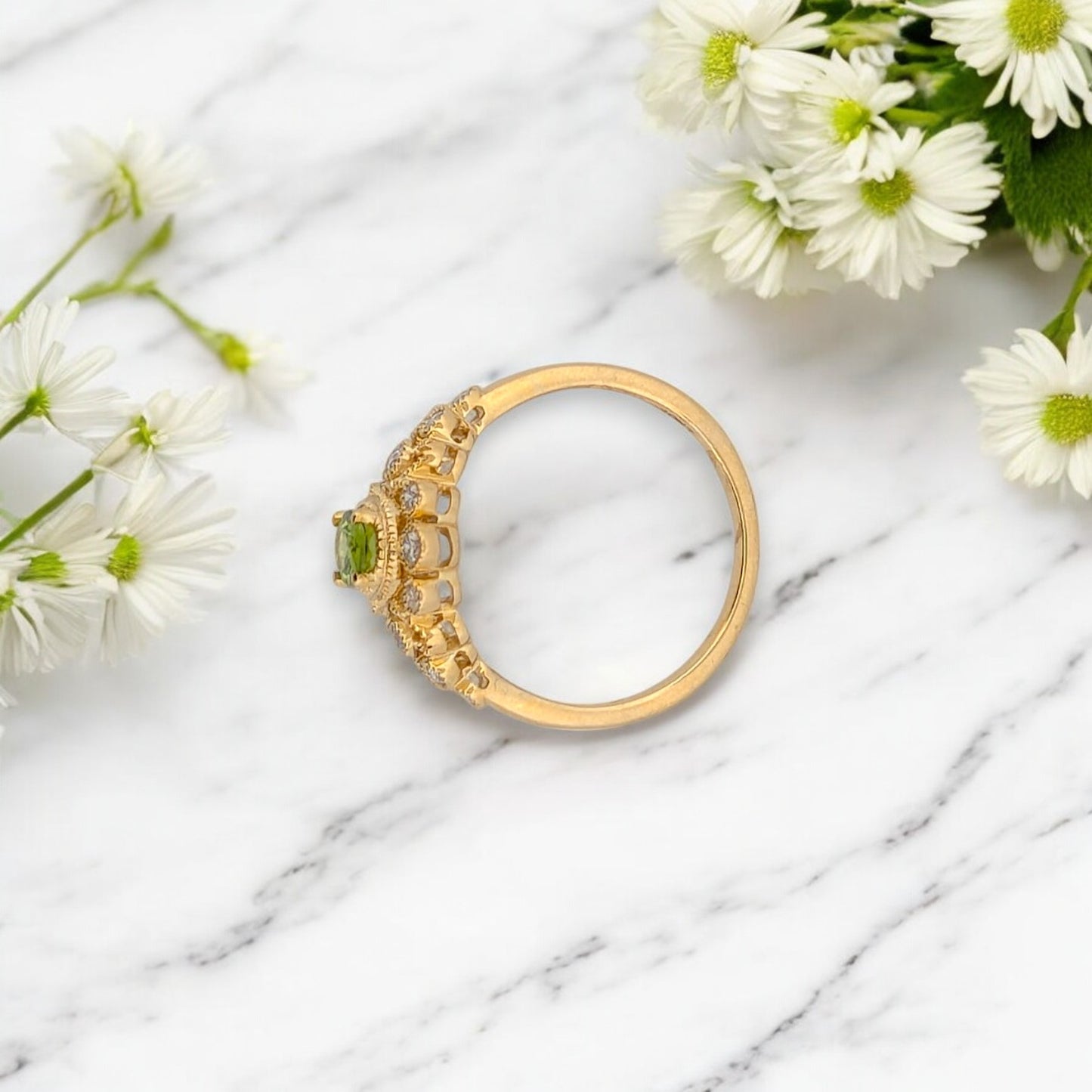 Meadow | 10K Yellow Gold | Peridot and Natural Diamond | Ring