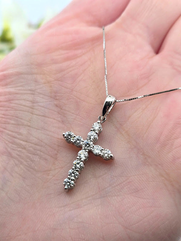 Allia | Platinum | Natural Diamond | Pendant