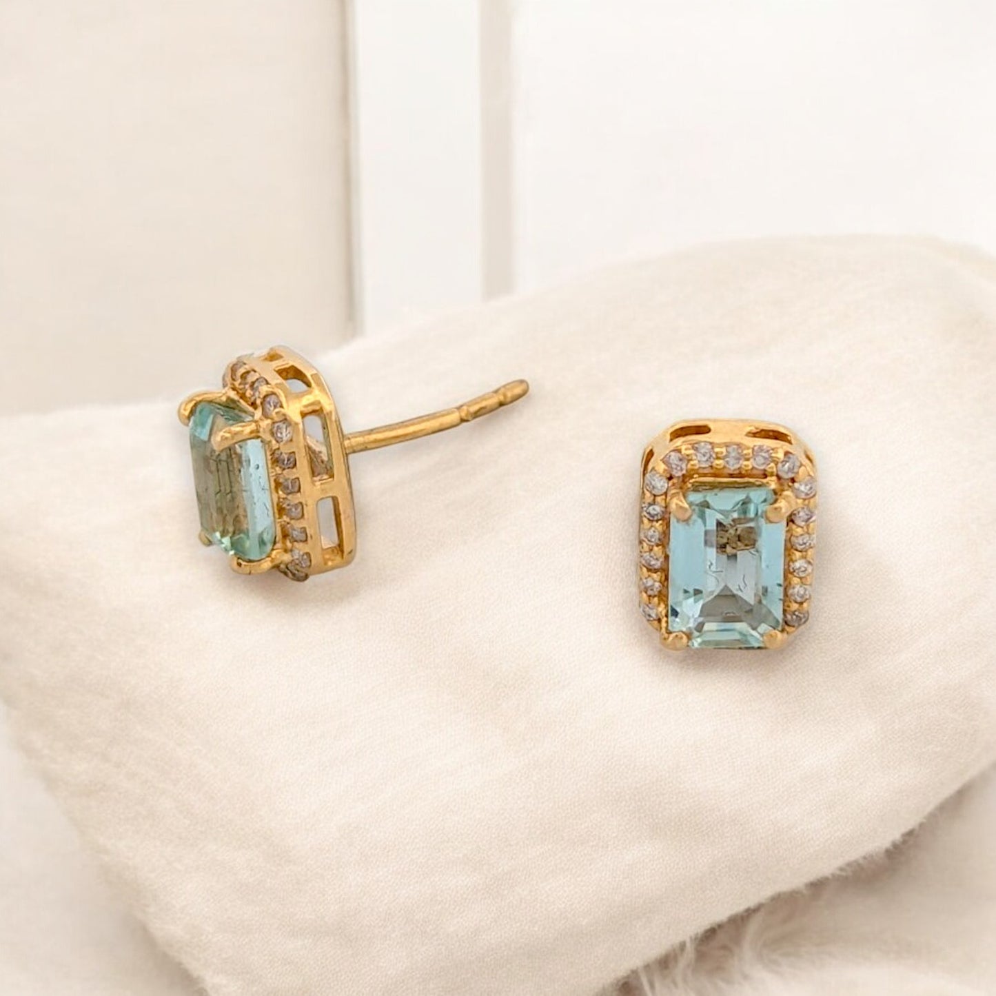Koa | 14k Yellow Gold | Aquamarine and Natural Diamond | Earrings