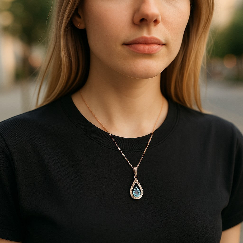 Layla | 10K Yellow Gold | Topaz and Natural Diamond | Necklace