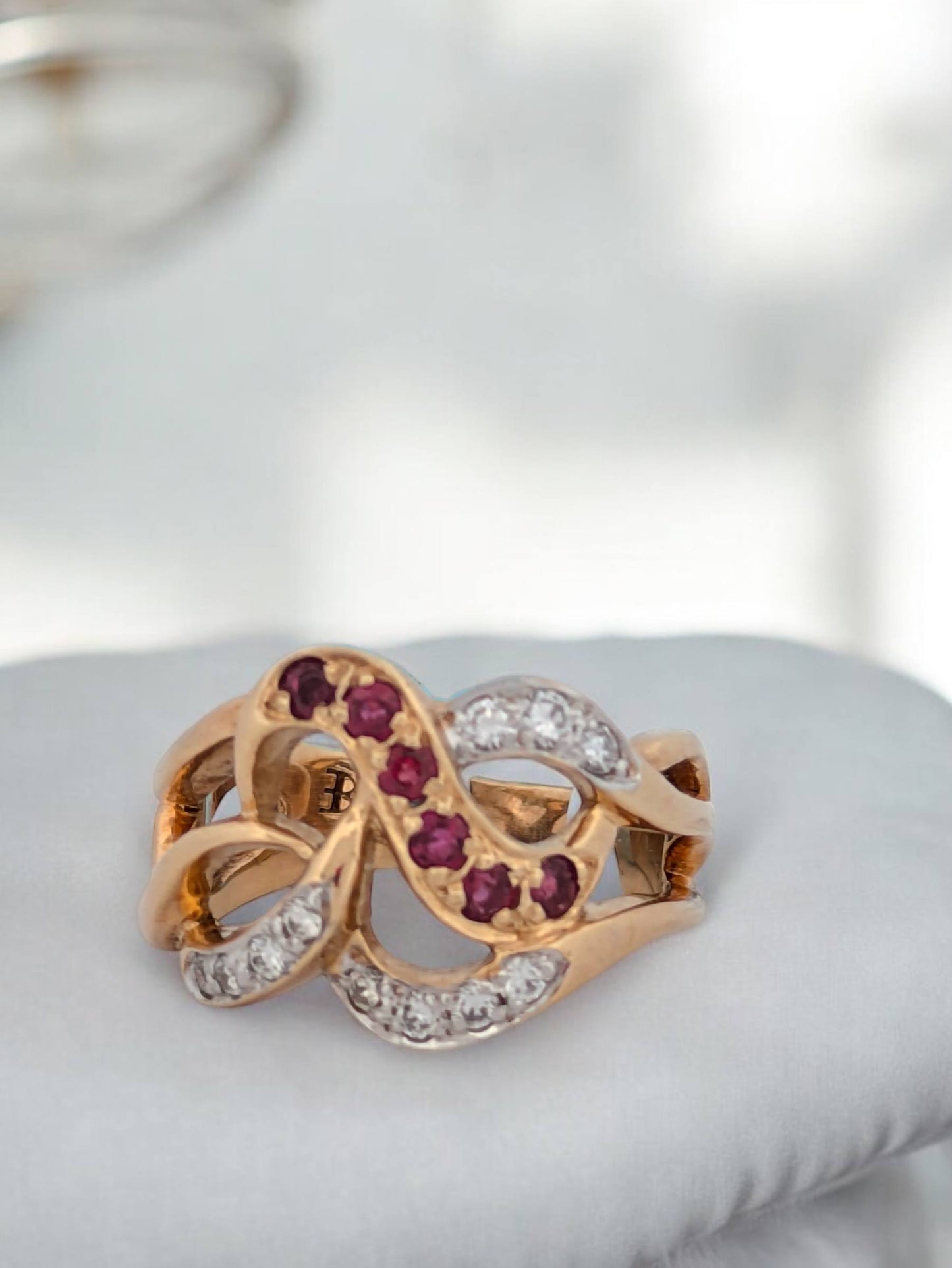 Delphine | 14k Yellow Gold | Diamond and Ruby | Ring