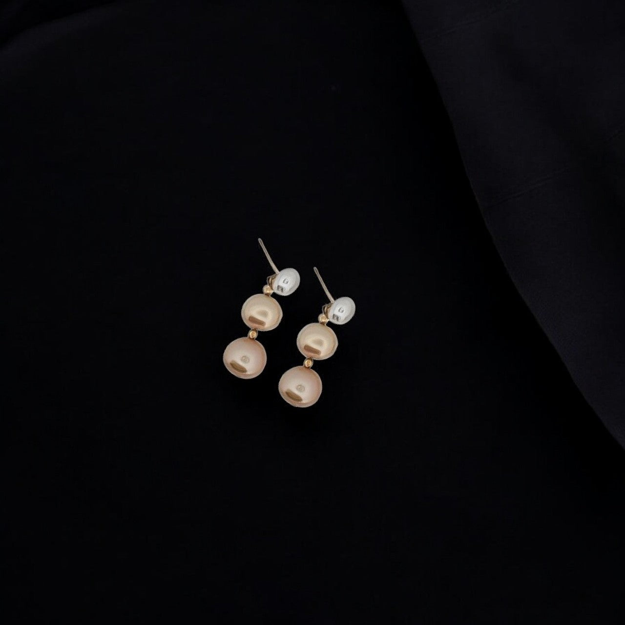 Hilda | 10K Yellow Gold | Pearl | Earrings