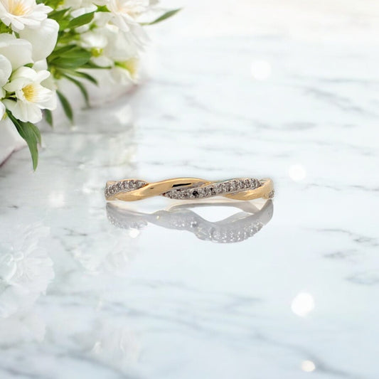 Helena | 10K Yellow Gold | Natural Diamond | Ring
