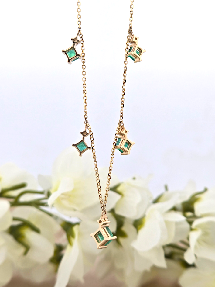 Aerith | 14k Yellow Gold | Emerald & Natural Diamond | Necklace