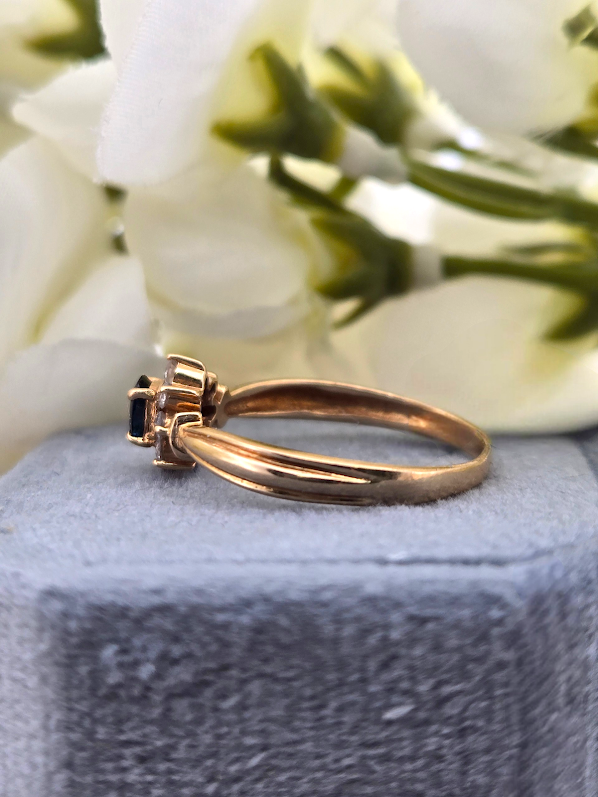 Allie | 18k Yellow Gold | Sapphire & Natural Diamond | Ring