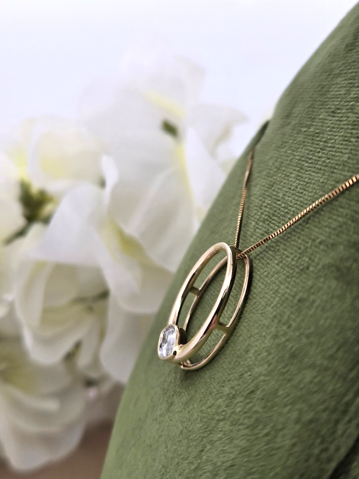 Seren | 14K Yellow Gold | Natural Diamond | Pendant
