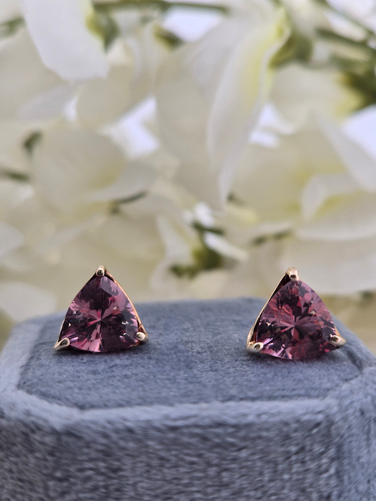 Lexie | 14K Yellow Gold | Lavender Sunstone | Earrings