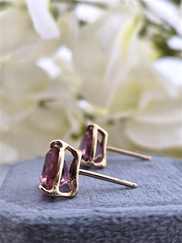 Lexie | 14K Yellow Gold | Lavender Sunstone | Earrings