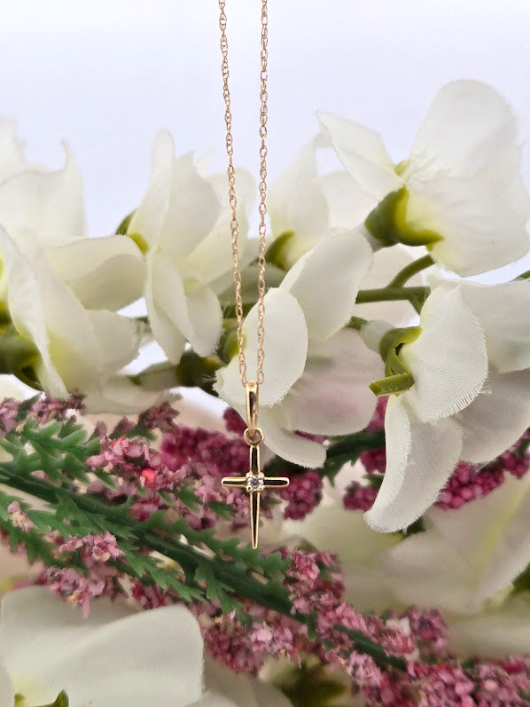 Dolly | 14k Yellow Gold | Cubic Zirconia | Pendant