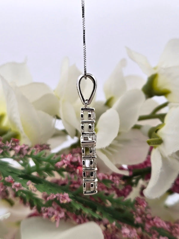 Allia | Platinum | Natural Diamond | Pendant