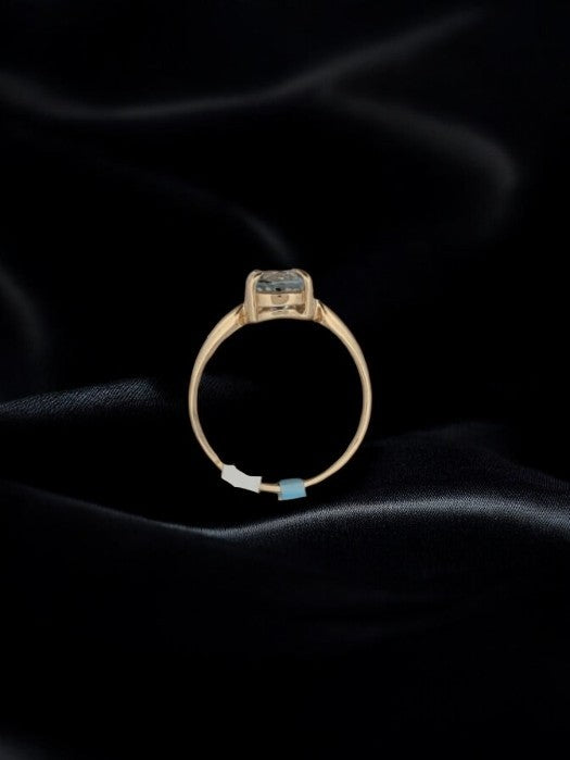 Kaitlyn | 10K Yellow Gold Vintage Ring with 1-Carat Aquamarine in Four-Prong Setting (Size 6.5)