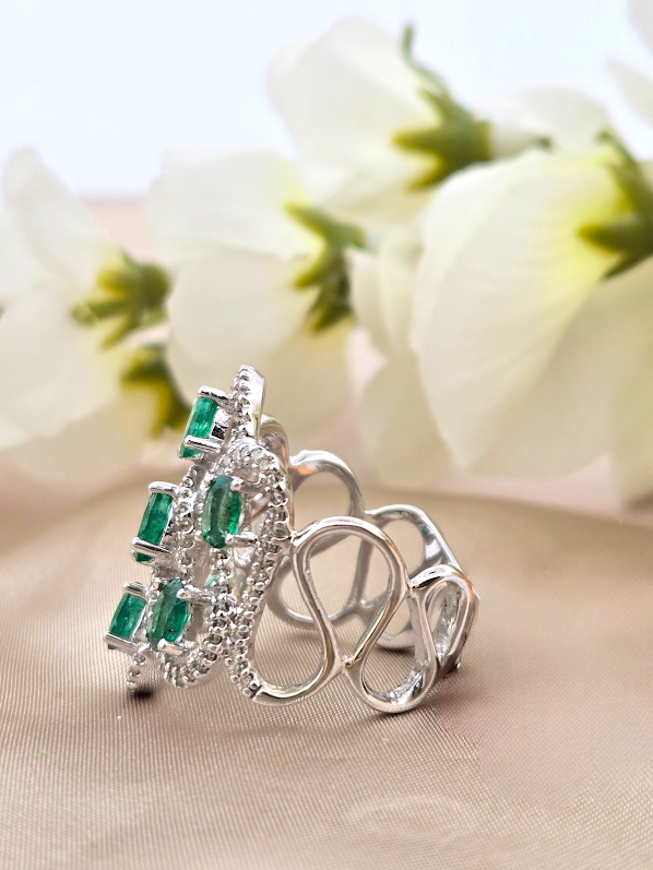 Elphie | 14k White Gold | Emerald and Diamond | Ring