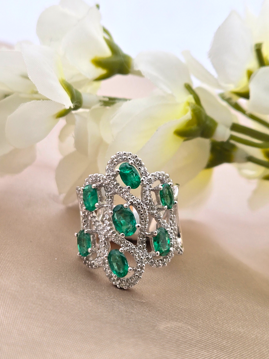 Elphie | 14k White Gold | Emerald and Diamond | Ring