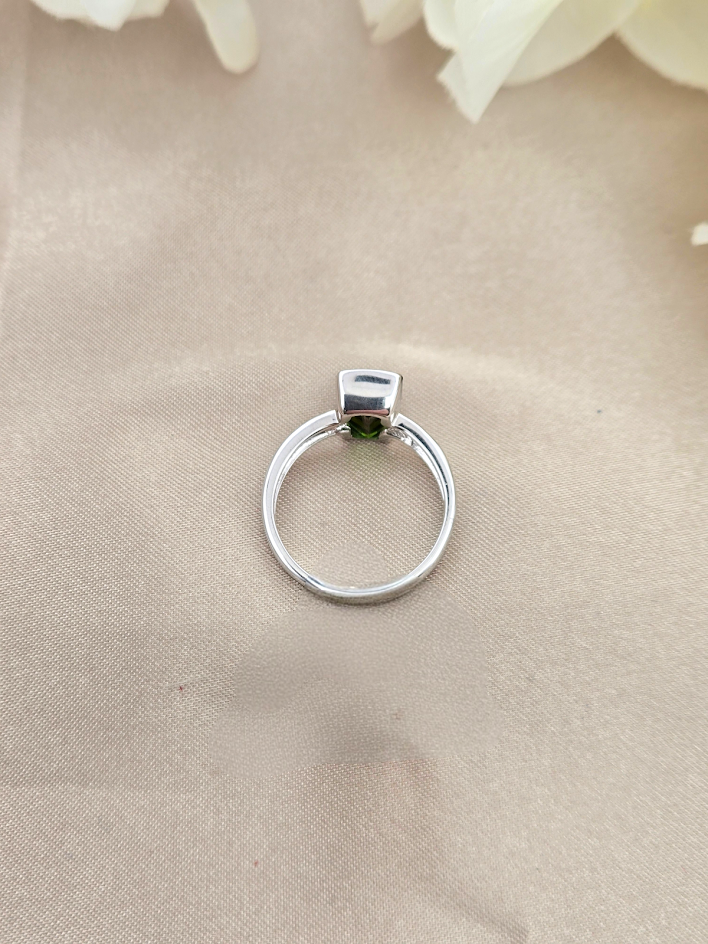 Aeris | 18k White Gold | Emerald Tourmaline & Diamond | Ring