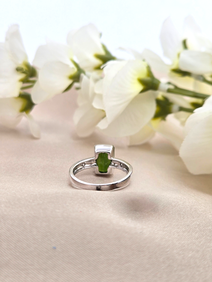 Aeris | 18k White Gold | Emerald Tourmaline & Diamond | Ring