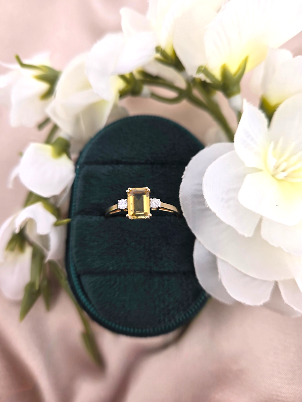 Cindy | 10k Yellow Gold | Citrine and Natural Diamond | Ring
