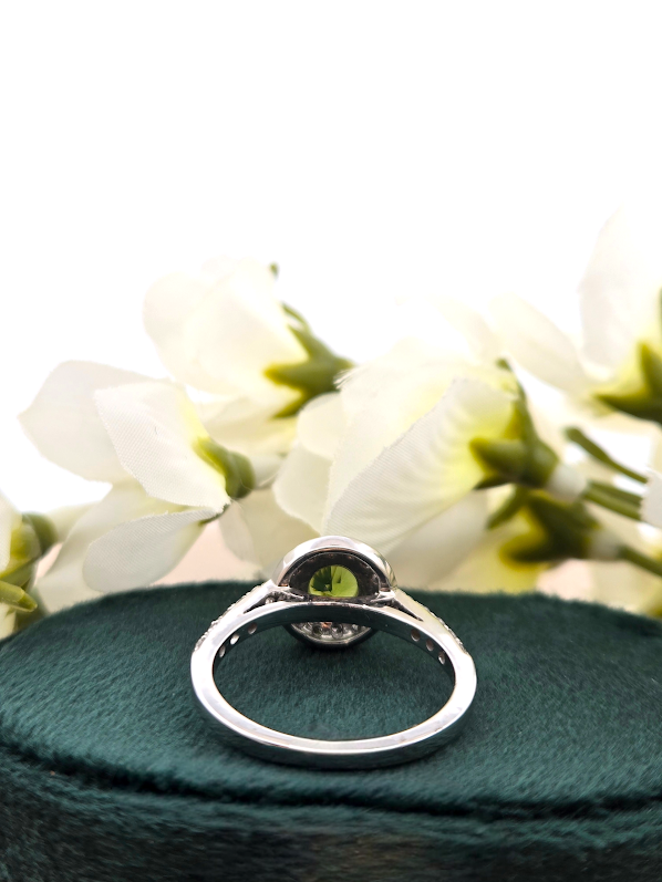 Nicky | 14k White Gold | Natural Diamond & Peridot | Ring