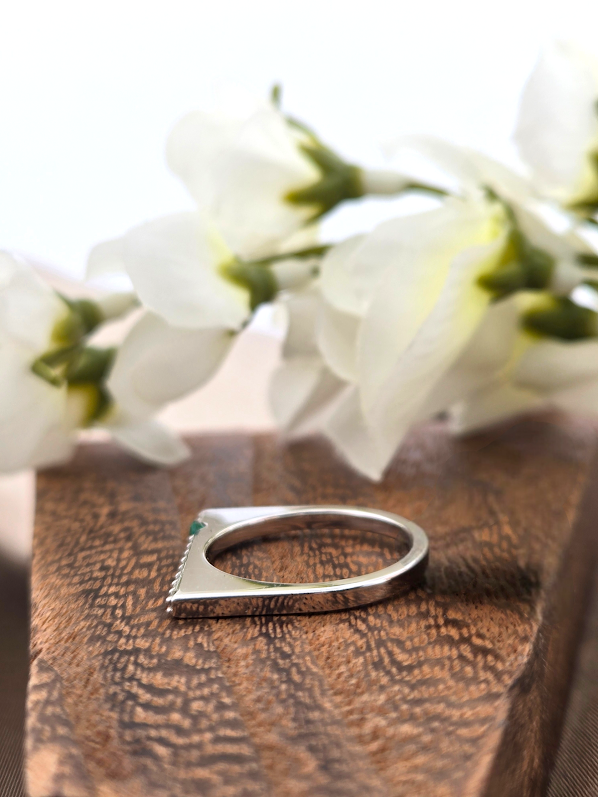 Maxine | 14k White Gold | Emerald & Diamond | Ring