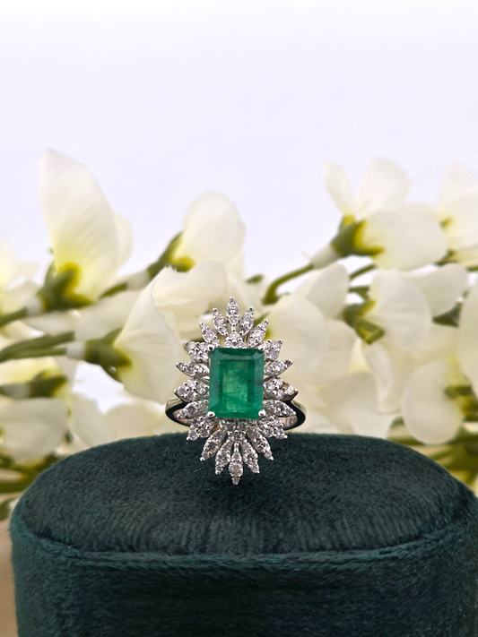 Eve | 14k White Gold | Emerald & Natural Diamond | Ring