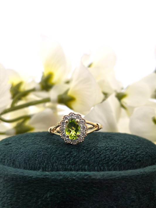 Perry | 10k Yellow Gold | Peridot & Natural Diamond | Ring