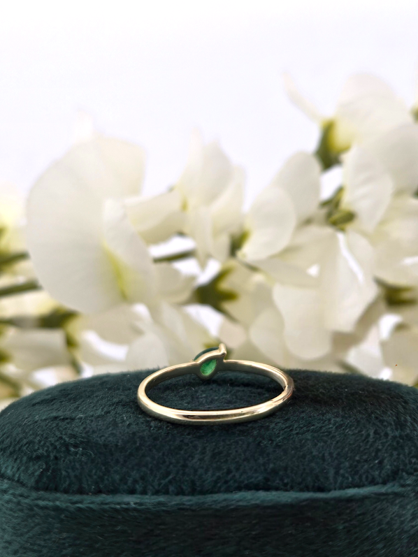 Arianne | 10k Yellow Gold | Emerald | Ring