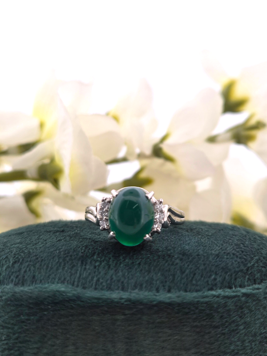 Sylvia | Platinum | Green Agate & Natural Diamond | Ring