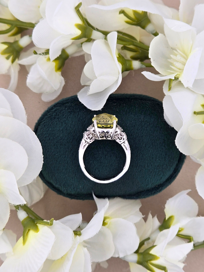 Delora | 14k White Gold | Quartz & Natural Diamond | Ring