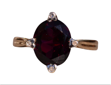 The Intermarche: Garnet and Diamond Ring in Yellow Gold