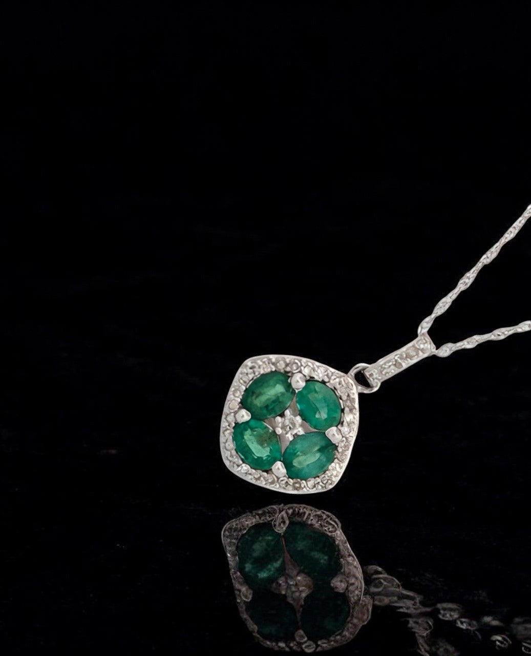 Edna | 10K White Gold Necklace with 1 Carat Natural Emeralds and Diamonds – Classic Elegance Meets Timeless Beauty