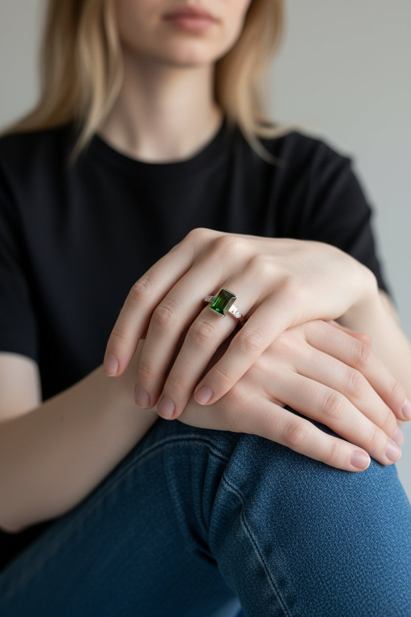 Aeris | 18k White Gold | Emerald Tourmaline & Diamond | Ring