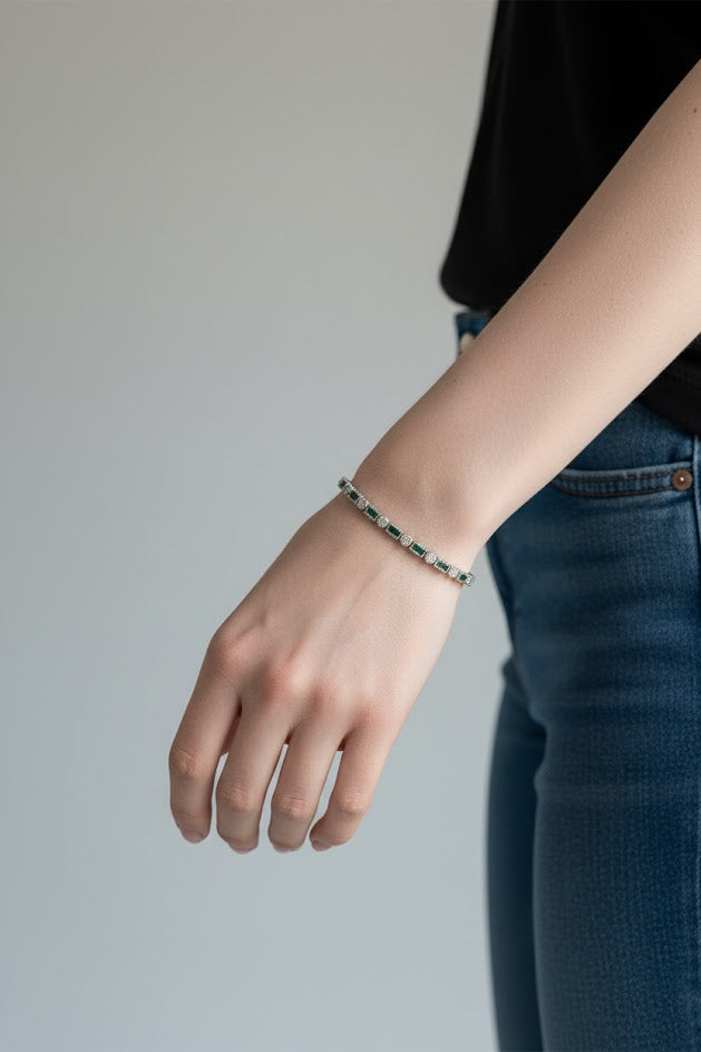Claudia | 14k White Gold | Emerald & Natural Diamond | Bracelet